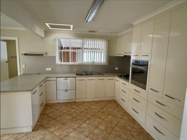 House for rent in Churchill, Victoria