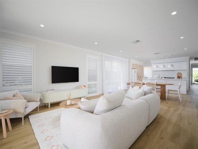 Cottage for sale in Yanchep, Western Australia