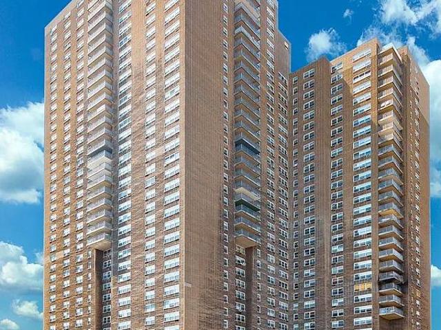 Room for rent in Arverne, New York