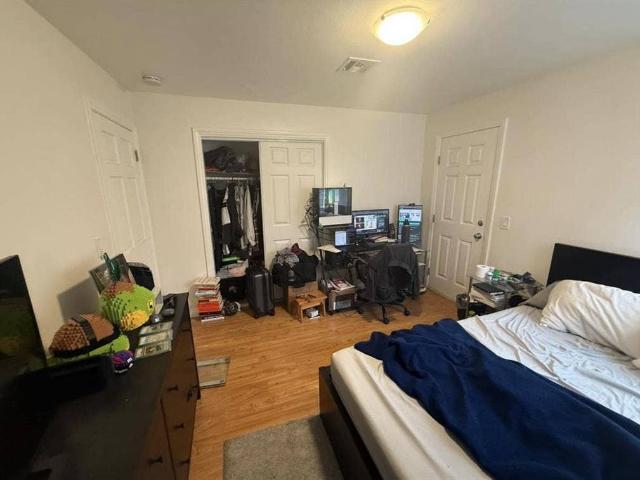 Room for rent in Long Beach Room for rent in Long Beach