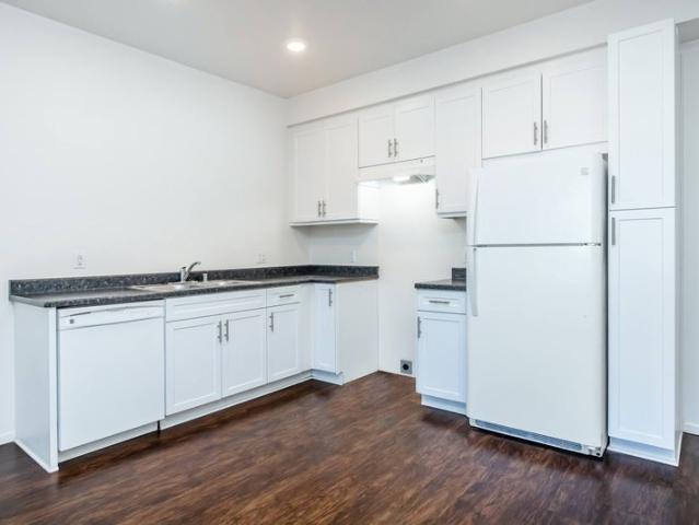 Room for rent in California