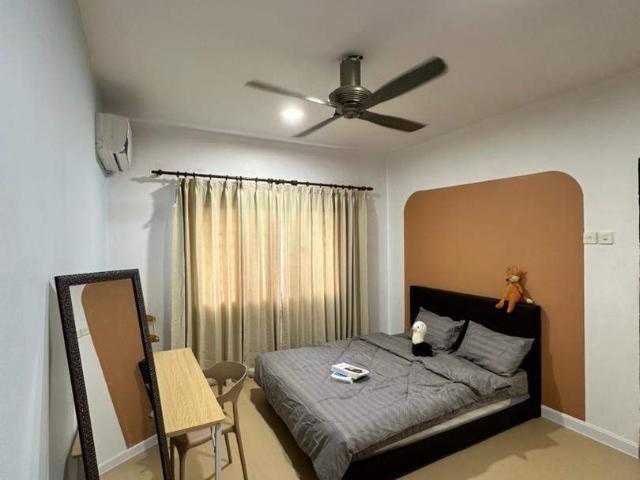 Room for rent in PJU 1A, Petaling Jaya