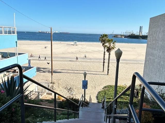 Room for rent in Long Beach, California