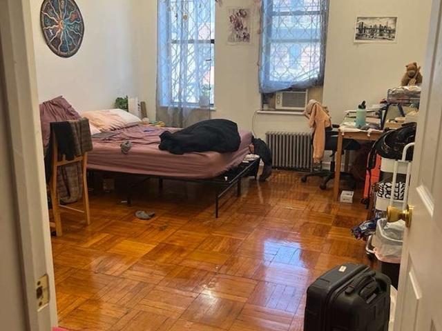 Room for rent in Arverne, New York