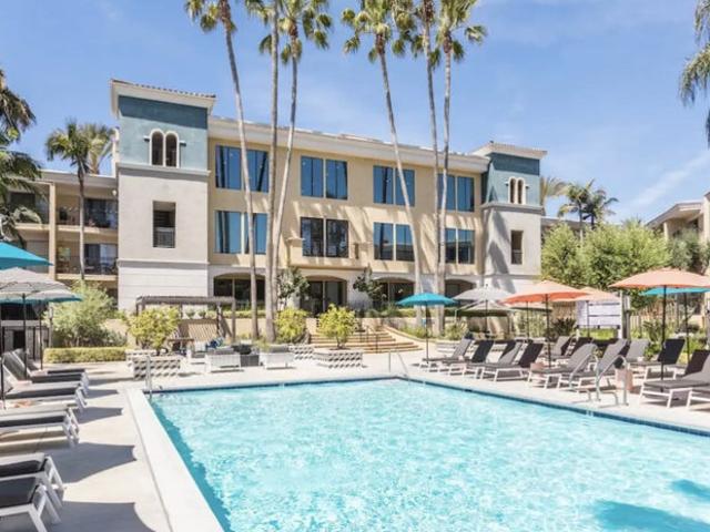 Room for rent in Sherman Oaks Neighborhood Council District, Canoga Park