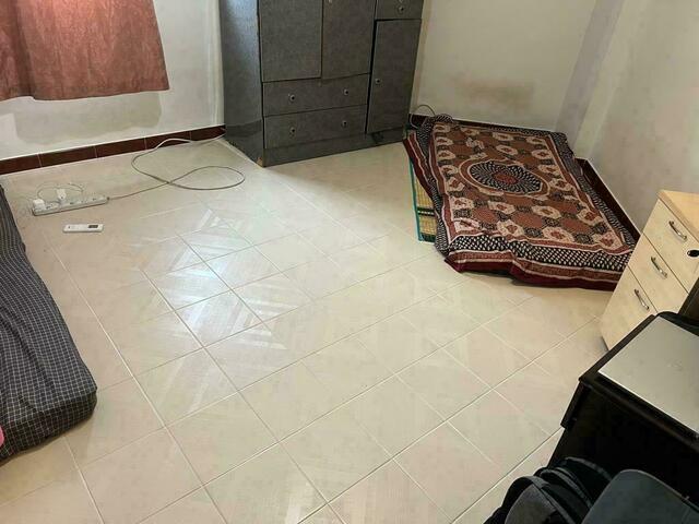 Room for rent in Macpherson, 13 Central East