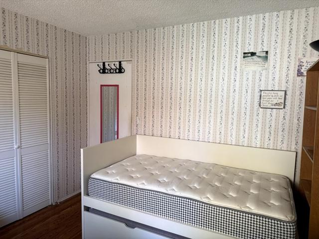 Room for rent in Vancouver, British Columbia