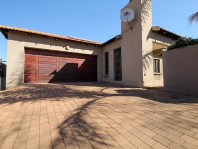 Townhouse for sale in Olievenhoutbos, Gauteng