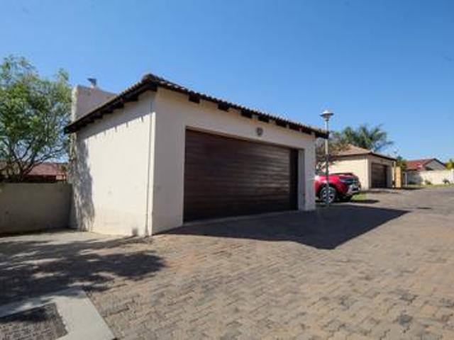 Townhouse for sale in Olievenhoutbos, Gauteng
