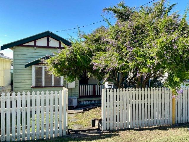 Cottage for sale in Kilcoy, Queensland