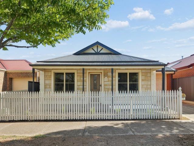 House for sale in Blakes Crossing, Adelaide