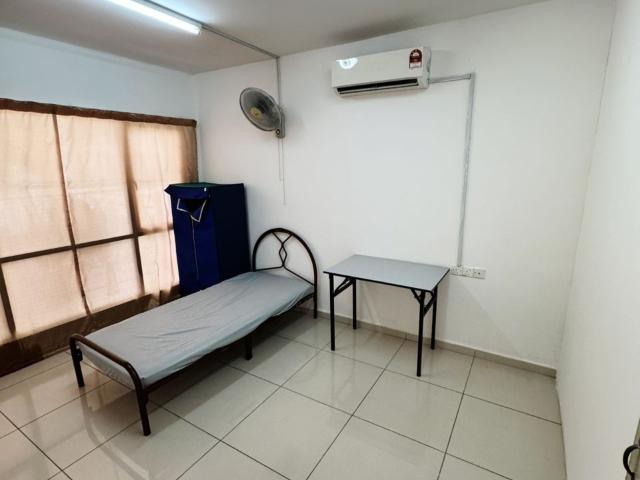 Room for rent in Jenjarom, Selangor
