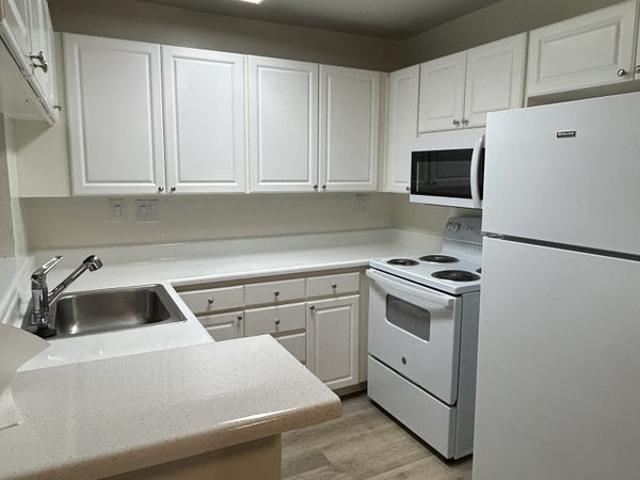Room for rent in Culver City, California