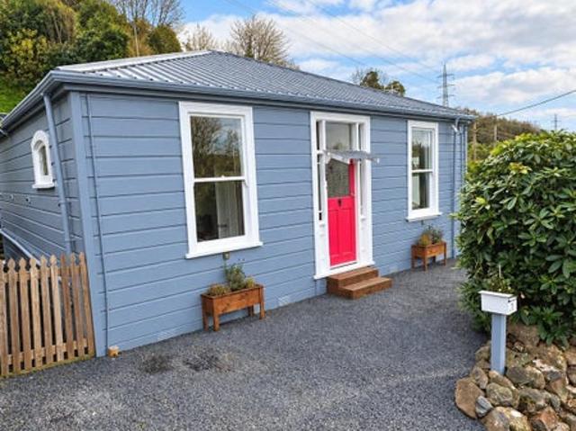 House for rent in Otakou