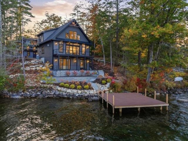 House for sale in Loon Cove, Alton