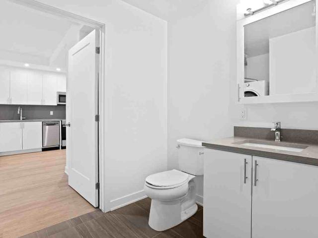 Apartment for rent in Somerset, Ottawa
