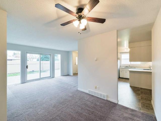 House for rent in Wedgewood, Alberta
