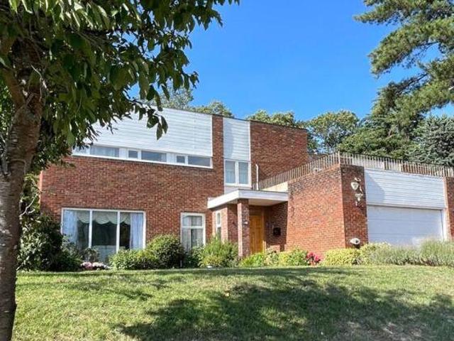 House for sale in Kingston Upon Thames, Greater London