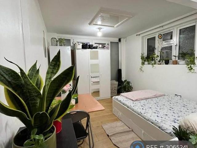 Apartment for rent in London Borough of Redbridge, Greater London