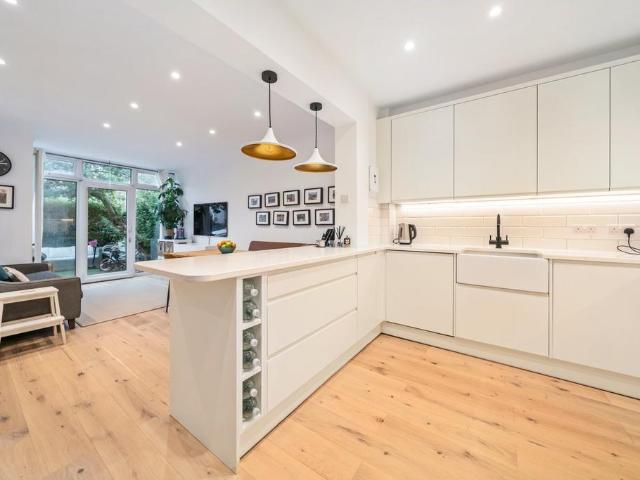 House for rent in London Borough of Hammersmith and Fulham, Greater London