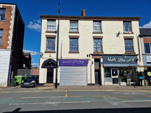 Apartment for rent in Lilford, Wigan