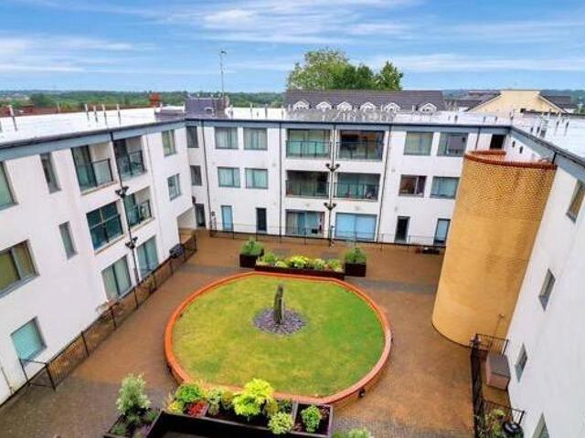 House for sale in North Watford, Hertfordshire
