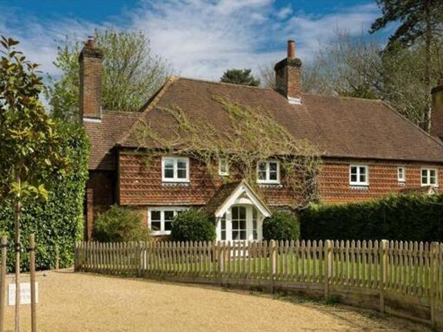 House for rent in Surrey