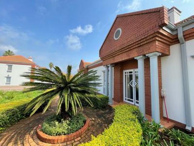 Commercial for rent in Die Hoewes, Centurion