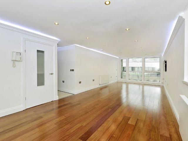 Apartment for rent in St. John's Wood, Greater London