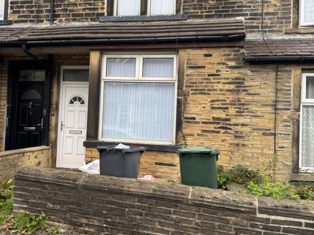 House for rent in Holmewood, West Yorkshire