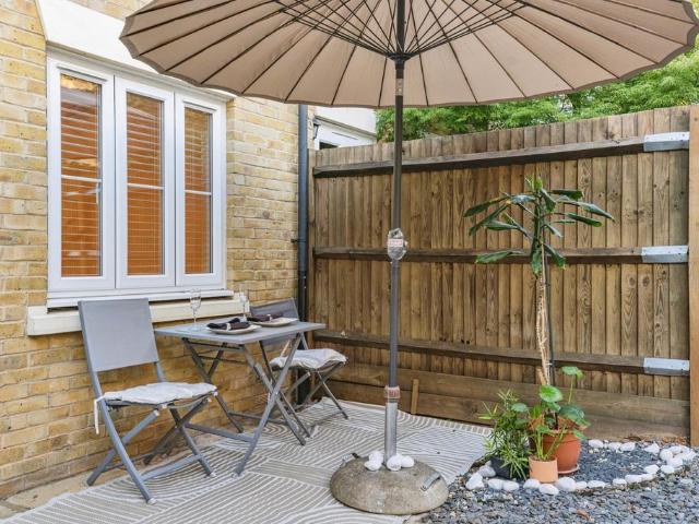 House for rent in London Borough of Southwark, Greater London