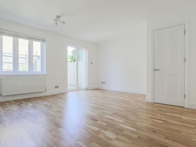 House for rent in London Borough of Southwark, Greater London