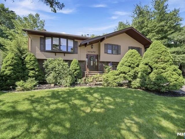 House for sale in Northvale, New Jersey