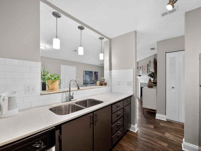 Apartment for rent in Americana, Oak Ridge