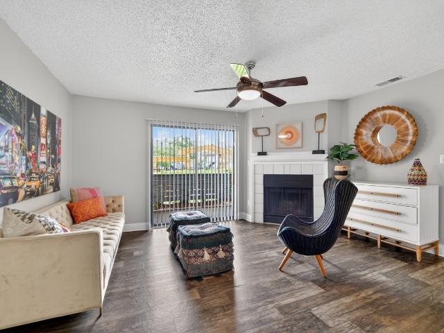 Apartment for rent in Americana, Oak Ridge