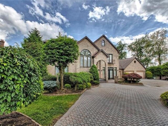 House for sale in Irwin House for sale in Irwin