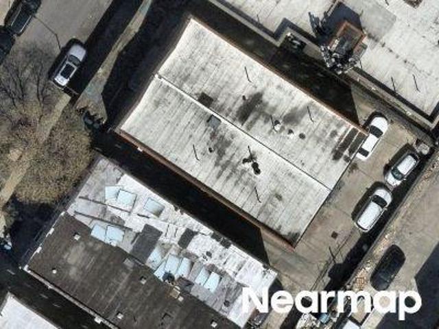 House for sale in The Bronx, Arverne