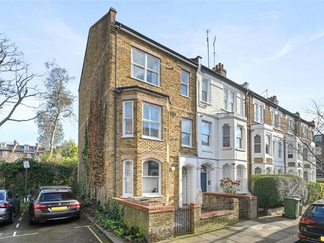Apartment for rent in Brook Green, Greater London