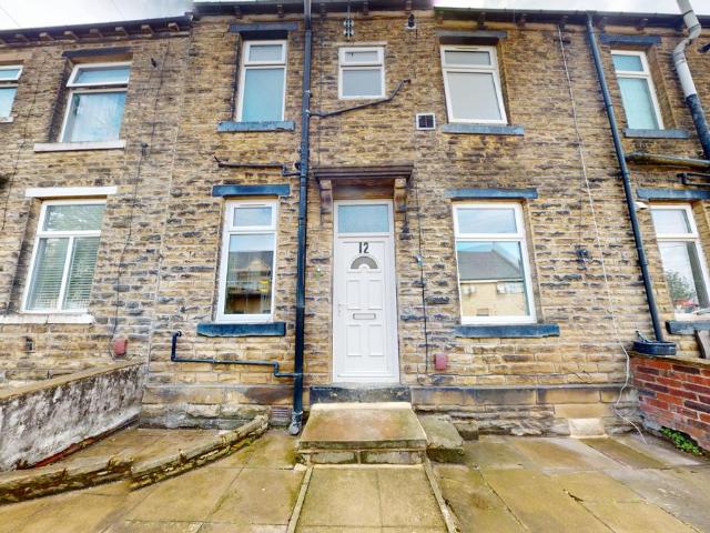 House for rent in Holmewood, West Yorkshire
