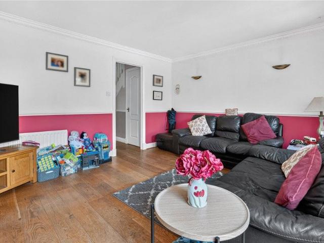 House for rent in Knaphill, Woking