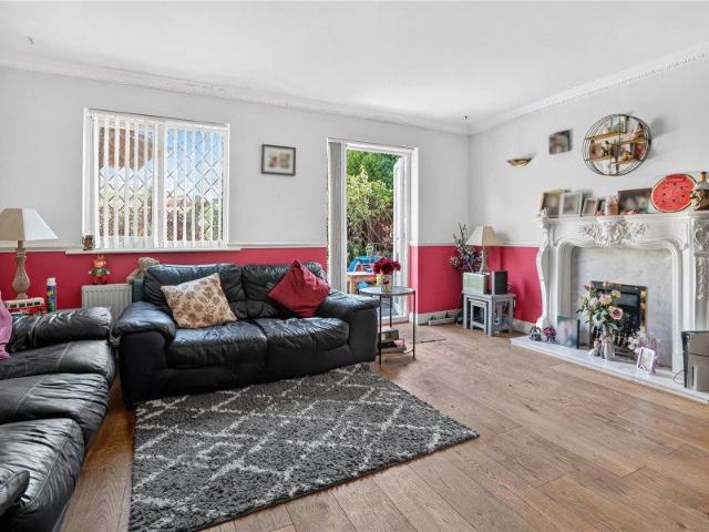 House for rent in Knaphill, Woking