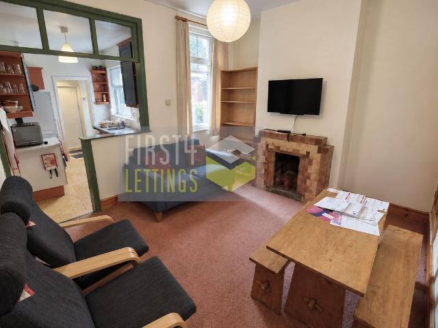 House for rent in Clarendon Park, Leicester