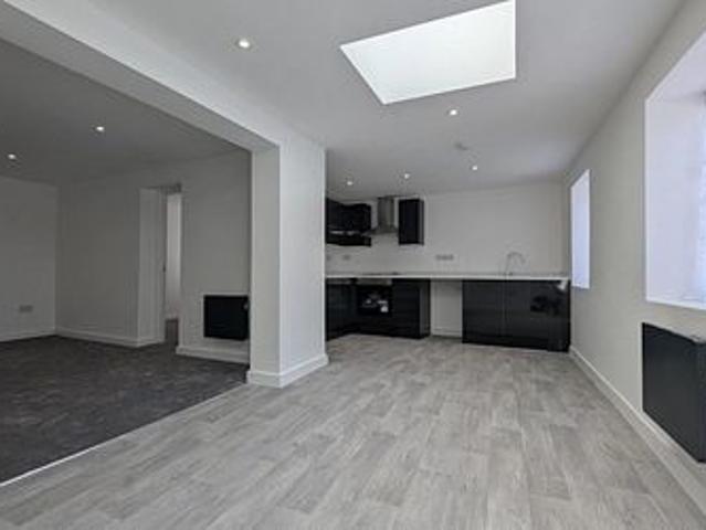 House for rent in Tower Hamlets, Ash