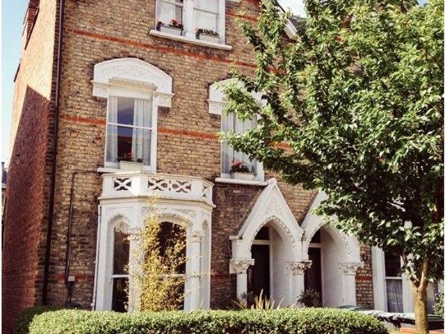 Apartment for rent in Stroud Green, Greater London