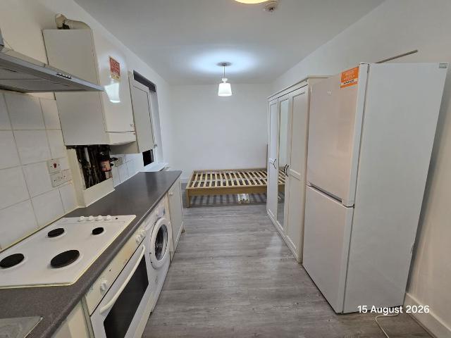 Studio for rent in Wealdstone, Greater London