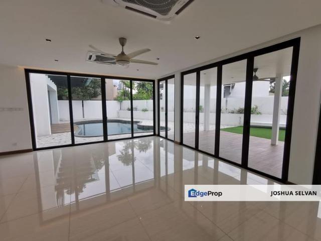 House for sale in Pantai