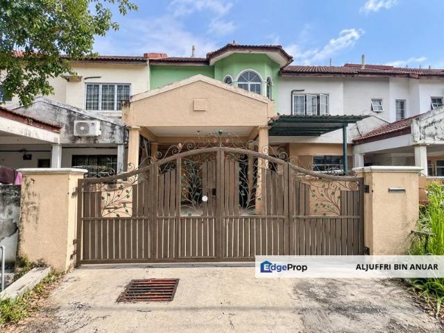 House for sale in Seksyen 13, Bandar Puncak Alam