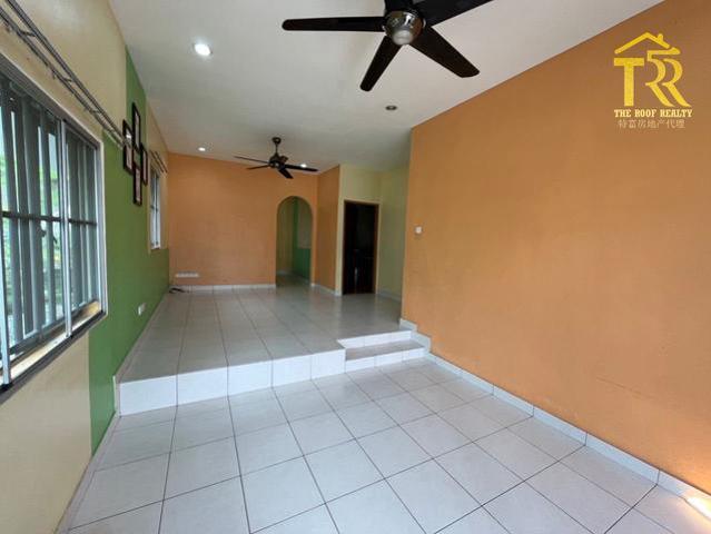 Terraced House for sale in Kuching, Bahagian Kuching