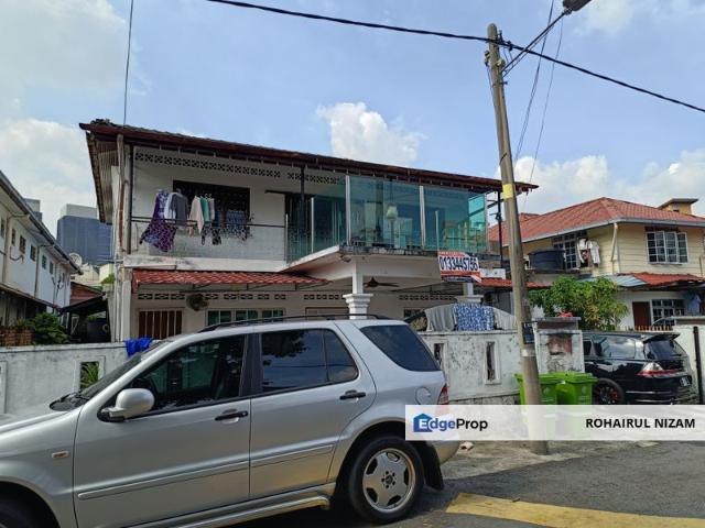 House for sale in Country Heights Damansara, Kuala Lumpur