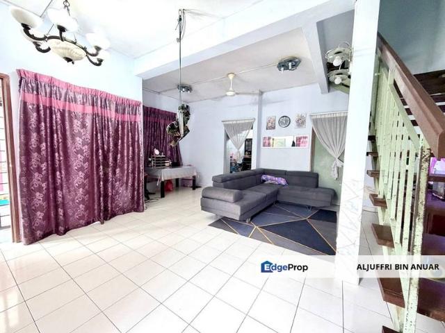 House for sale in Seksyen 9, Bandar Puncak Alam